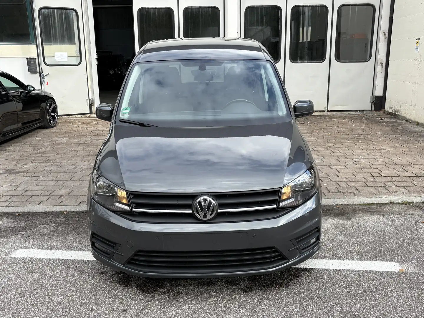 Volkswagen Caddy 1.0 TSI Trendline 5 Sitzplätze AHK Grigio - 2