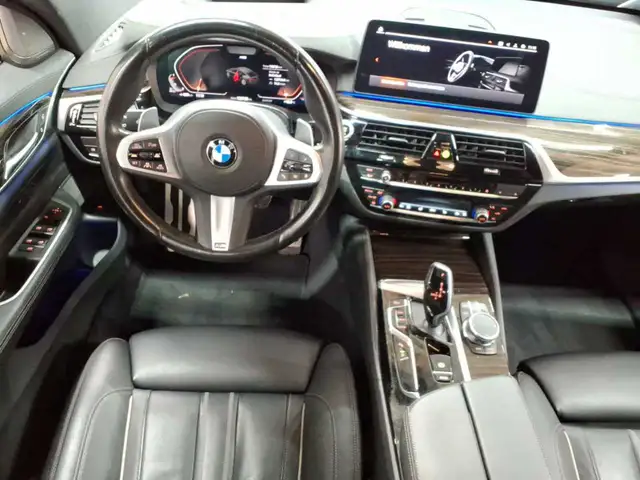 BMW 6 Series view 10