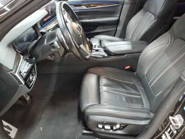 BMW 6 Series view 7