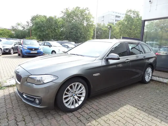 BMW 530 d Luxury Line Leder PDC SHZ / Motorschaden