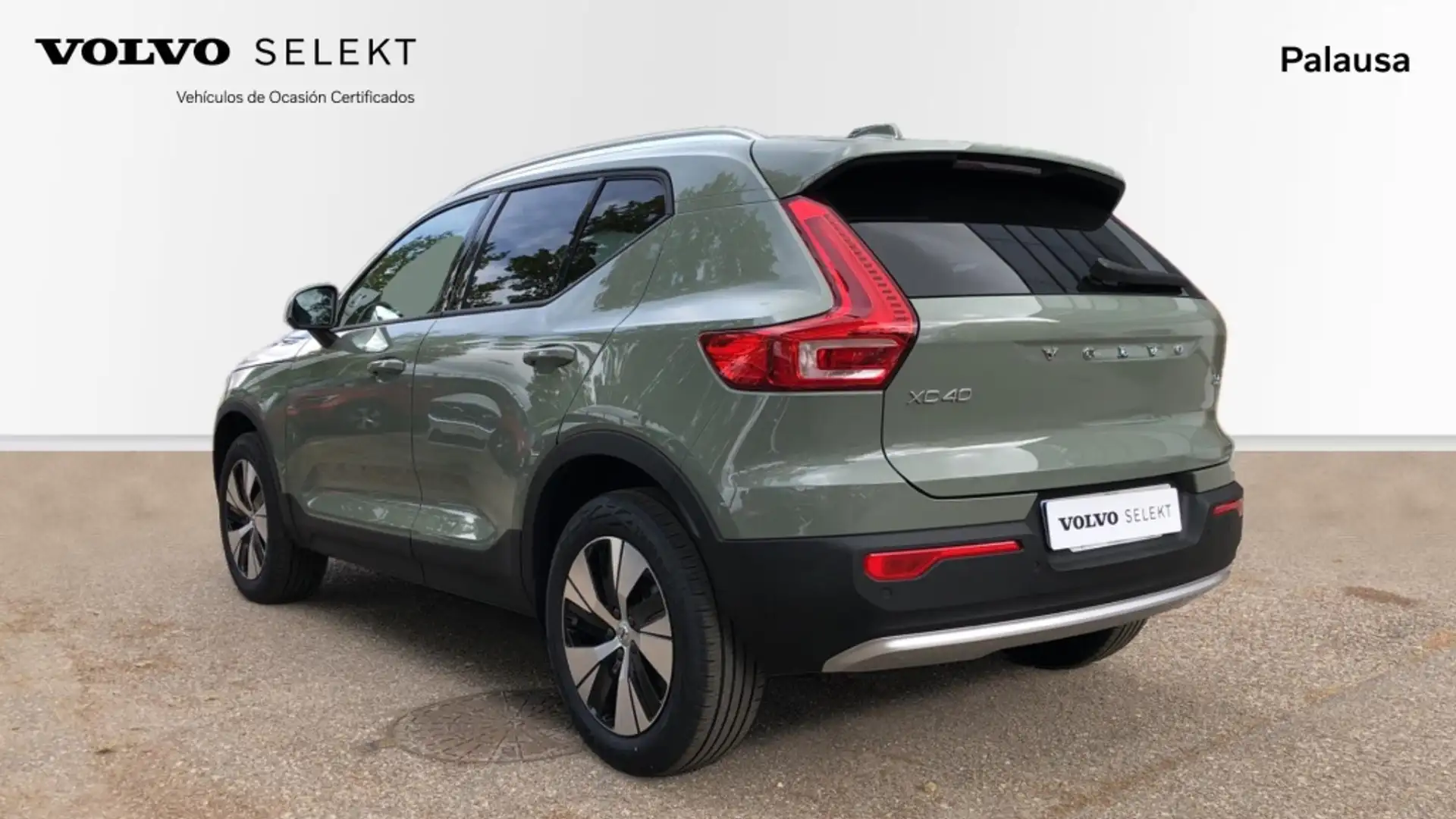 Volvo XC40 2.0 B3 CORE AUTO 5P - 2