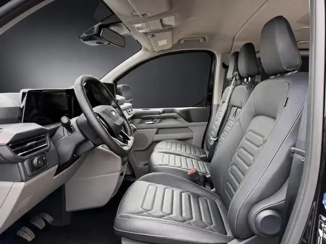 Ford Tourneo Custom view 12