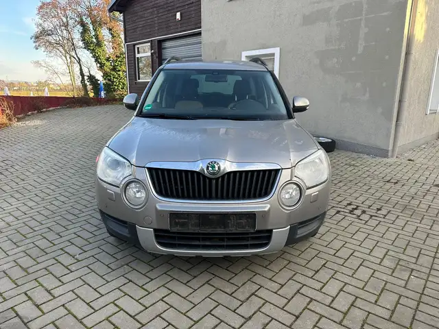 Skoda Yeti Yeti Diesel 2.0 TDI DSG 4x4 Ambition