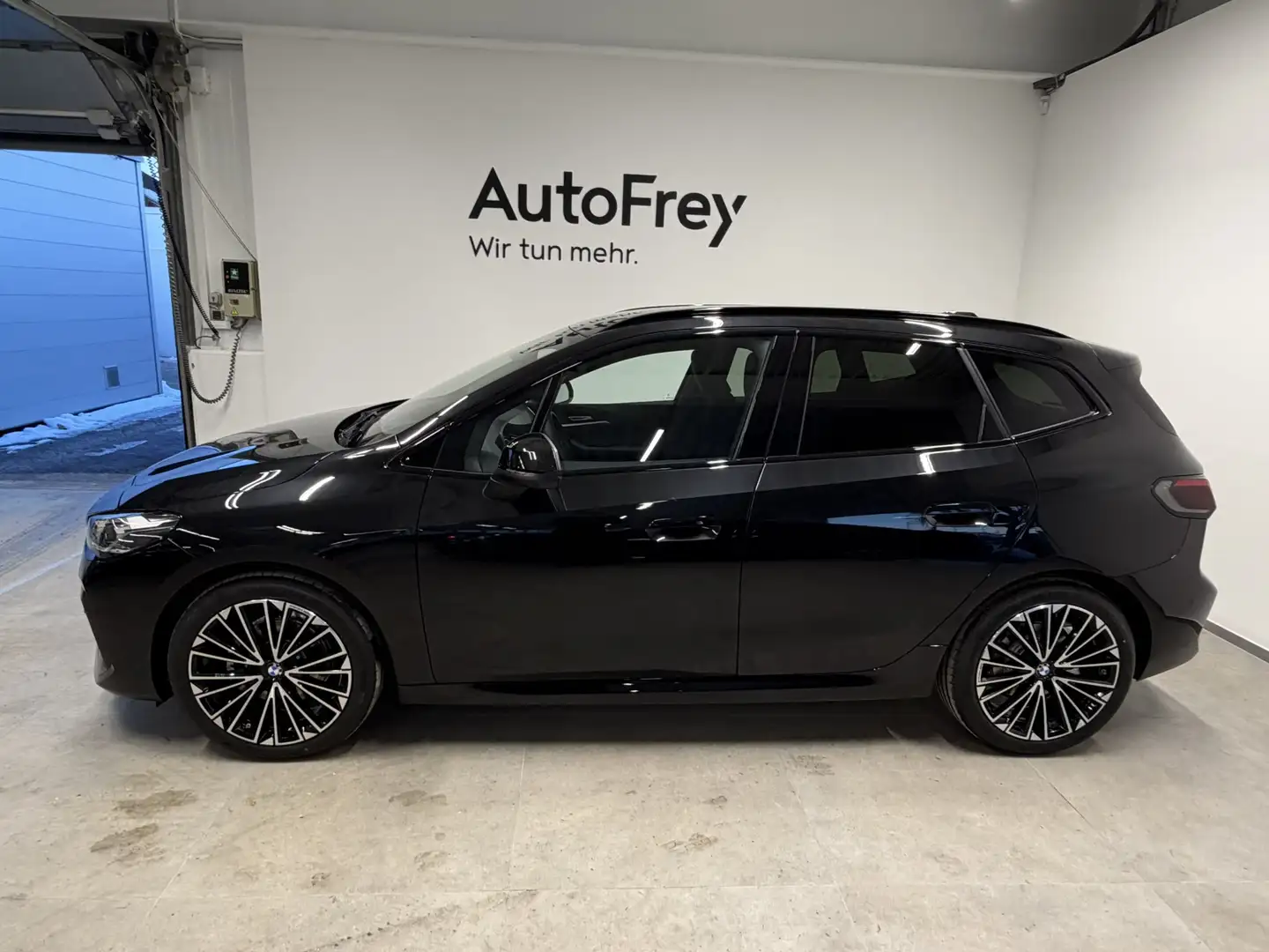 BMW 218 d Schwarz - 2
