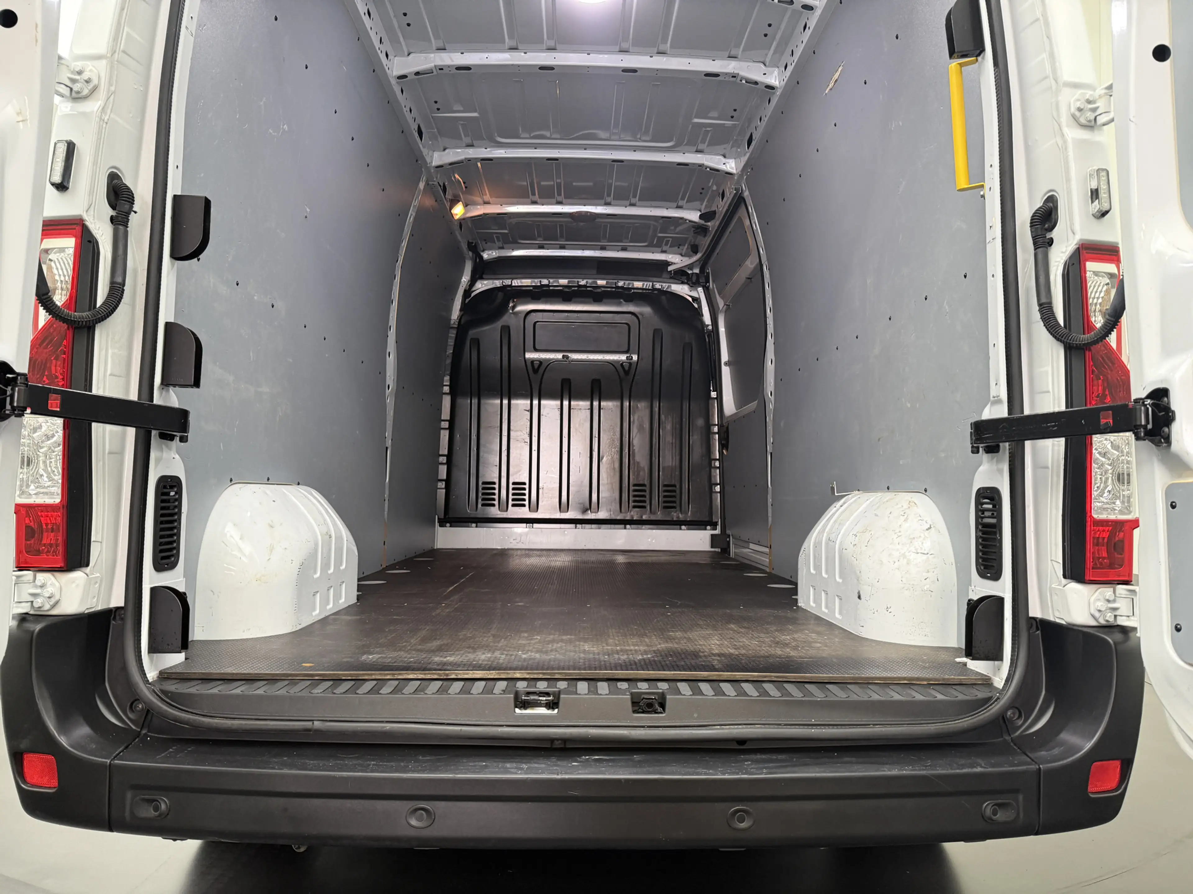 Renault Master 2.3DCi 135PK L3H2 Maxi | Navigatie | Camera | Airc — photo 5