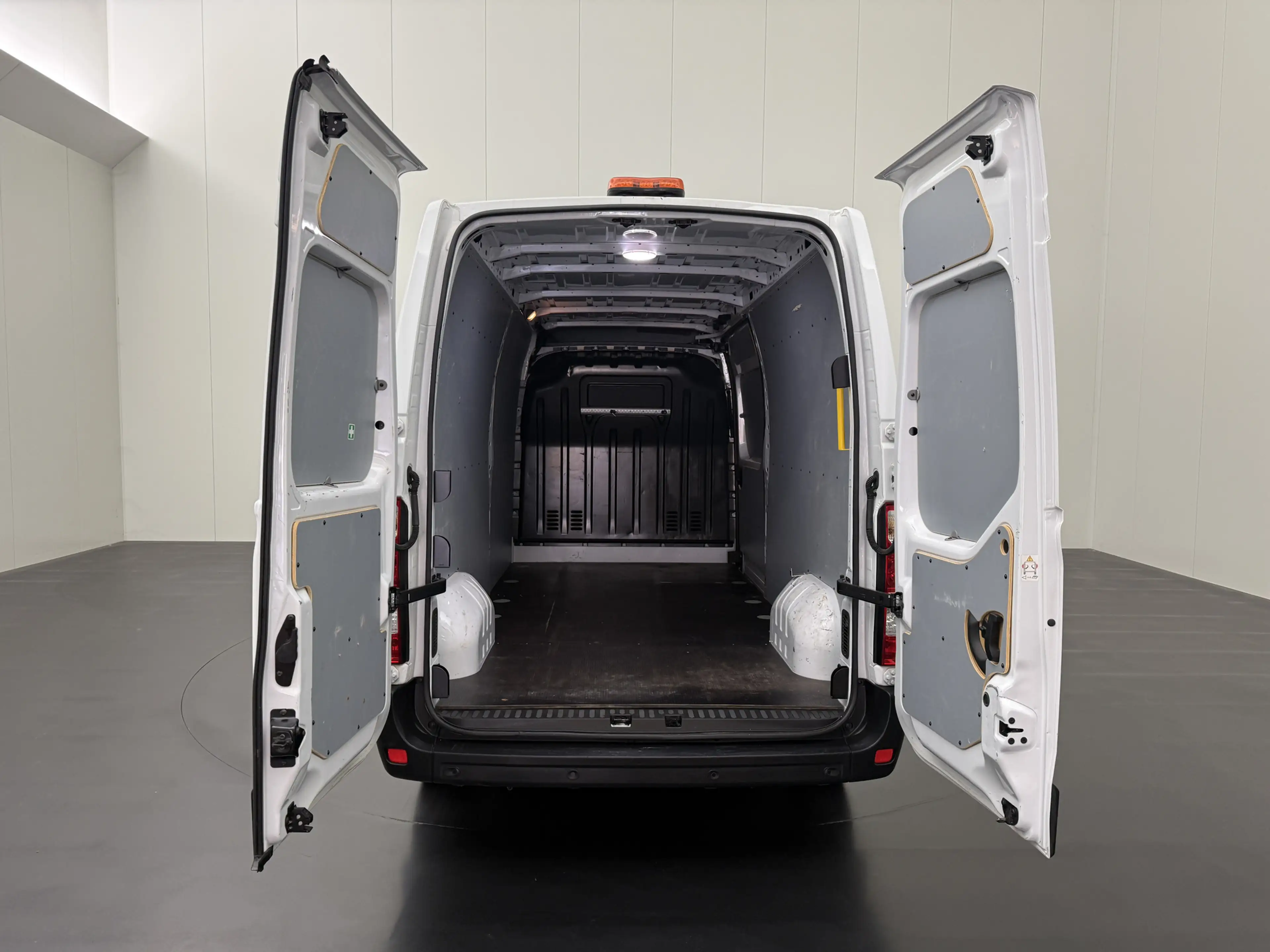 Renault Master 2.3DCi 135PK L3H2 Maxi | Navigatie | Camera | Airc — photo 4