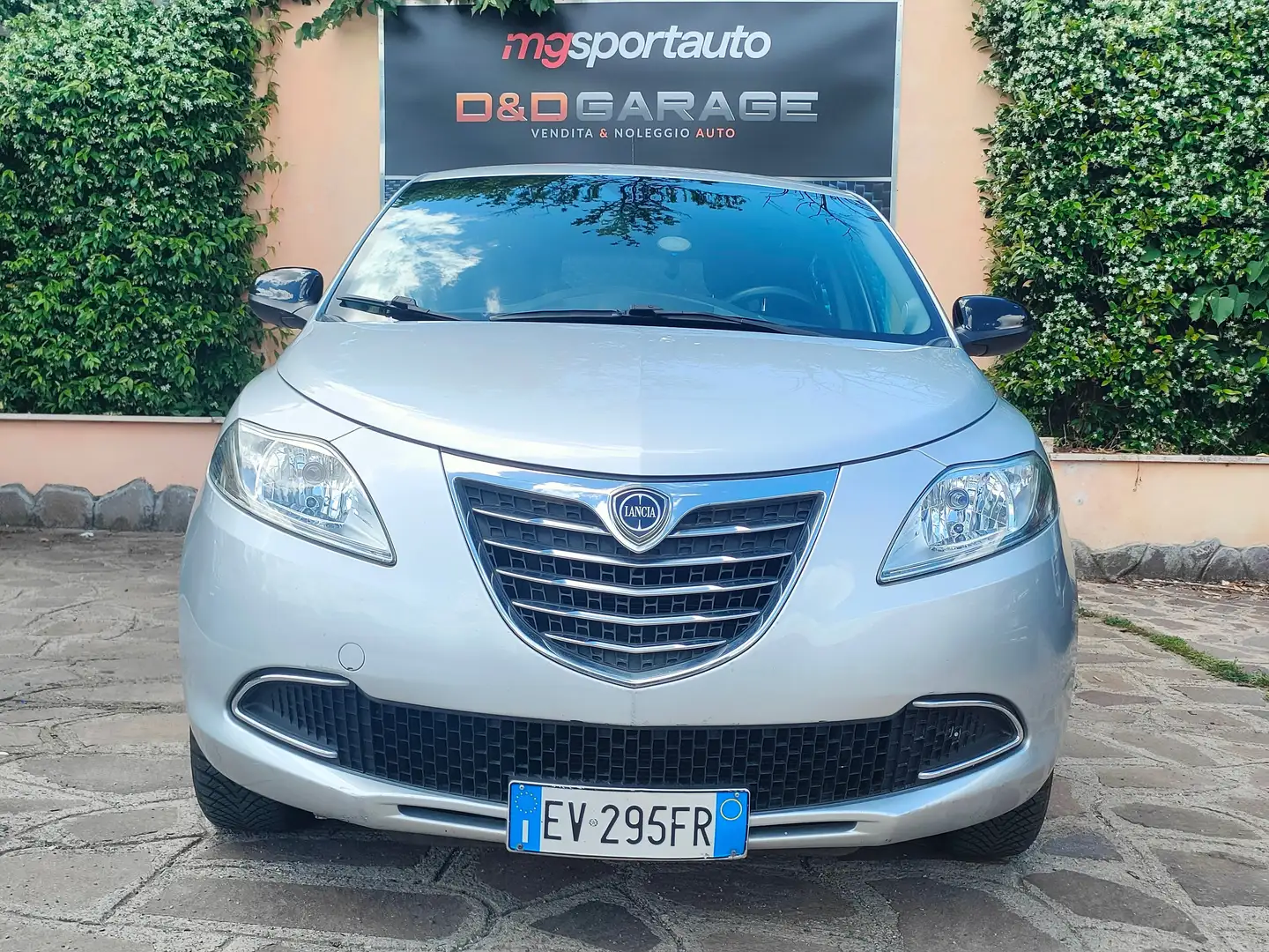 Lancia Ypsilon Ypsilon 1.2 8v Silver s  GPL KM .43.422 Gar. 12 M. Argento - 2