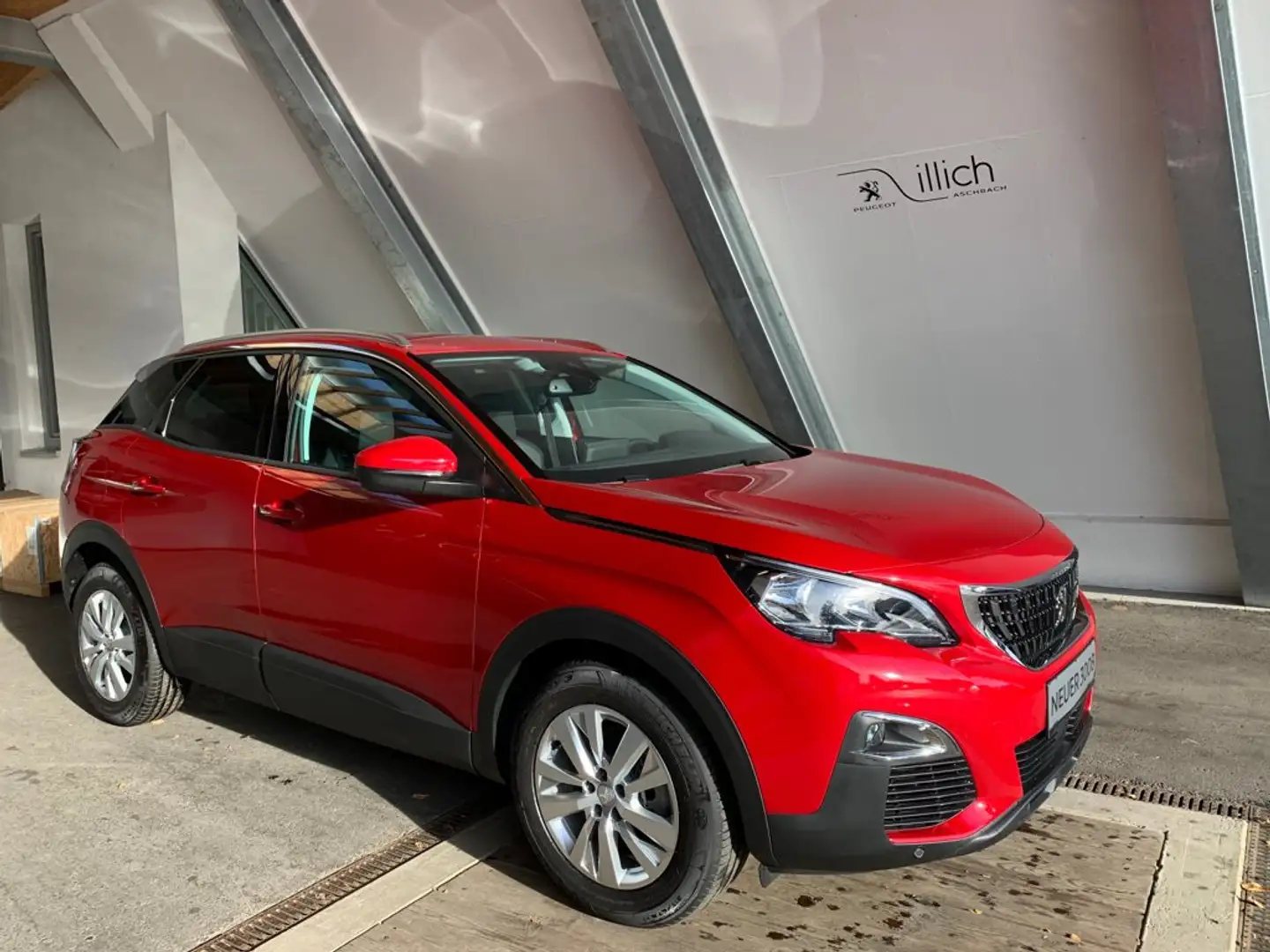 Peugeot 3008 Active Benzin 130 EAT8 Rot - 1