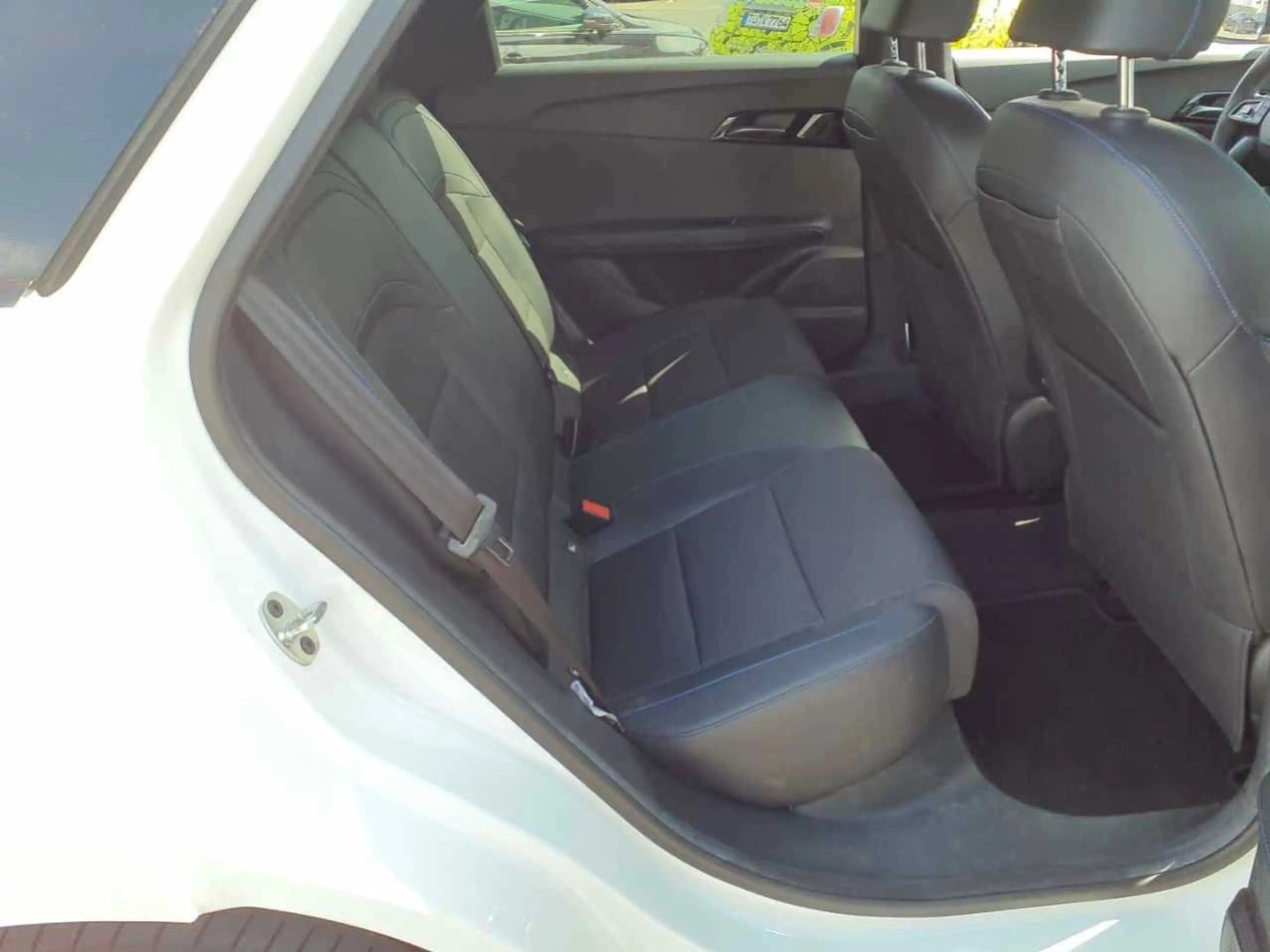 MG MG4 150 kW Luxury 64 kWh 360° ACC BLIS LED Lane AUT Kl — photo 13