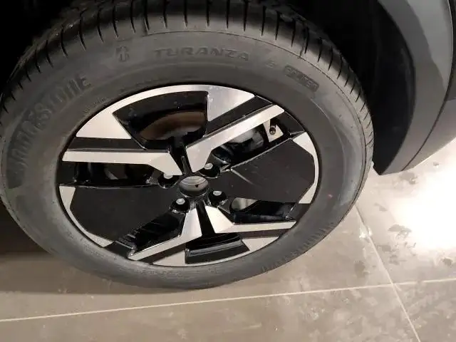 Peugeot 2008 view 7