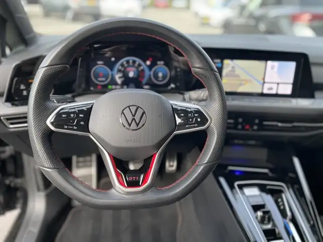Volkswagen Golf view 8