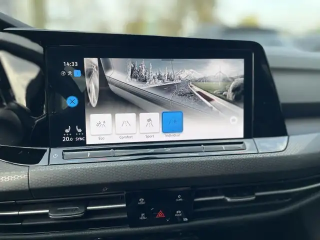 Volkswagen Golf view 11