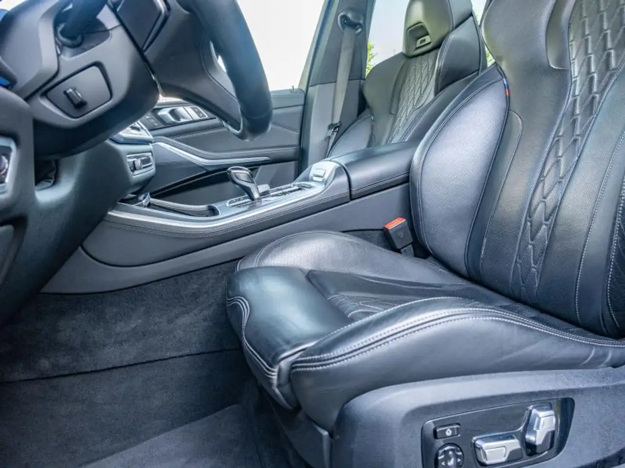 BMW X5 xDrive45e / Oxford Green Special Request, миниатюра 9