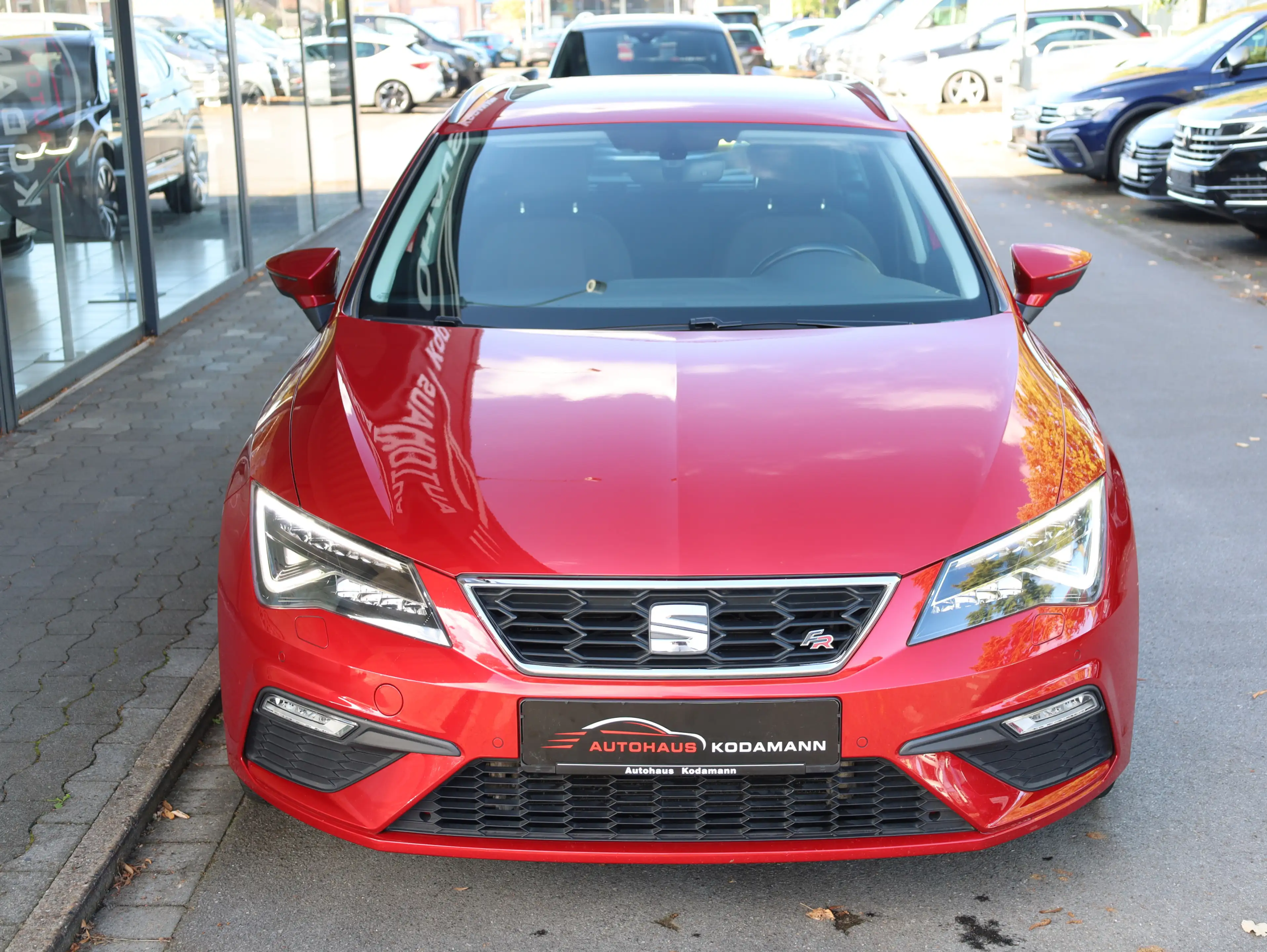 SEAT Leon FR* Tempomat*Panoramadach*SHZ*AHK* — photo 3