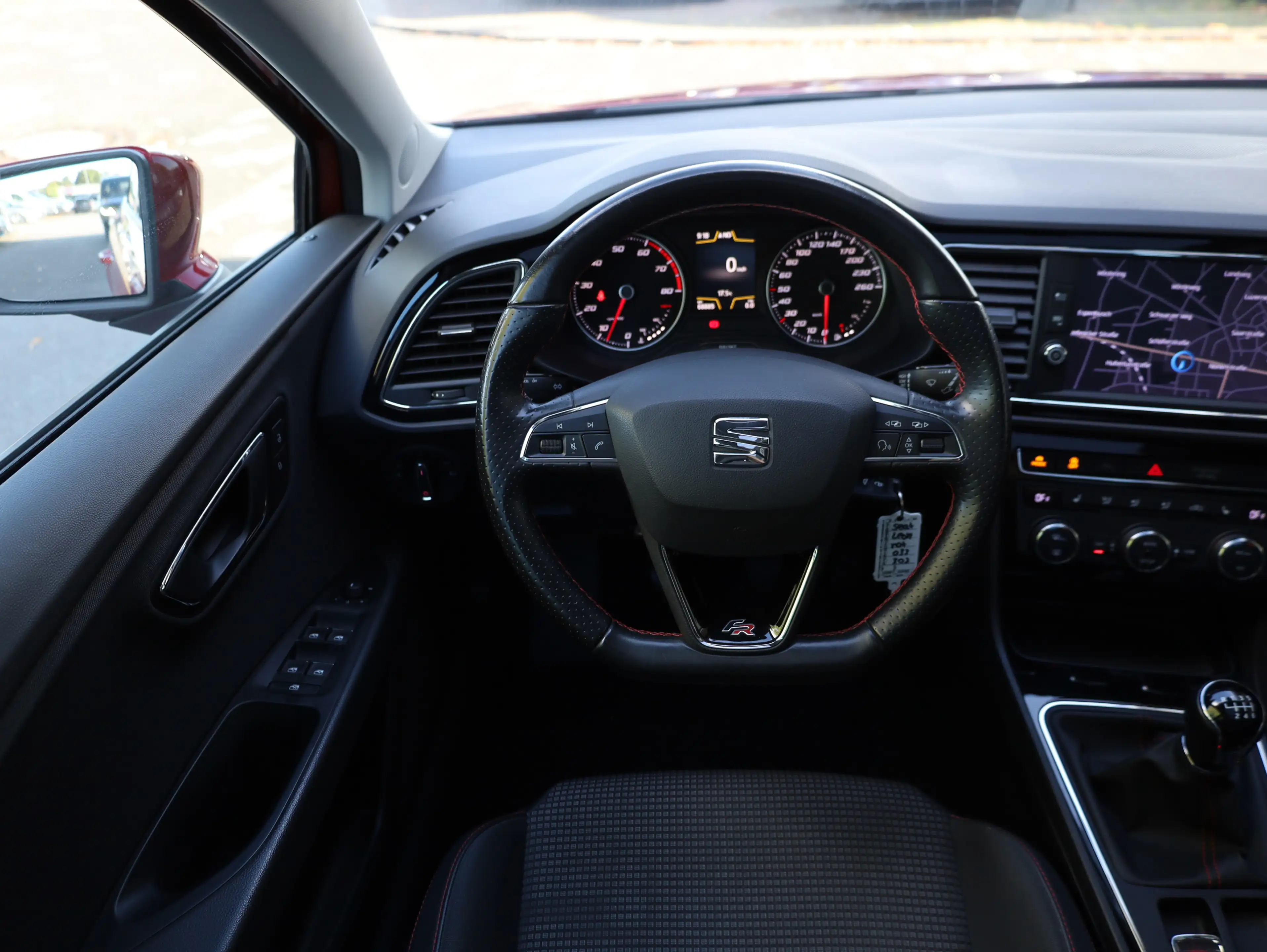 SEAT Leon FR* Tempomat*Panoramadach*SHZ*AHK* — photo 18