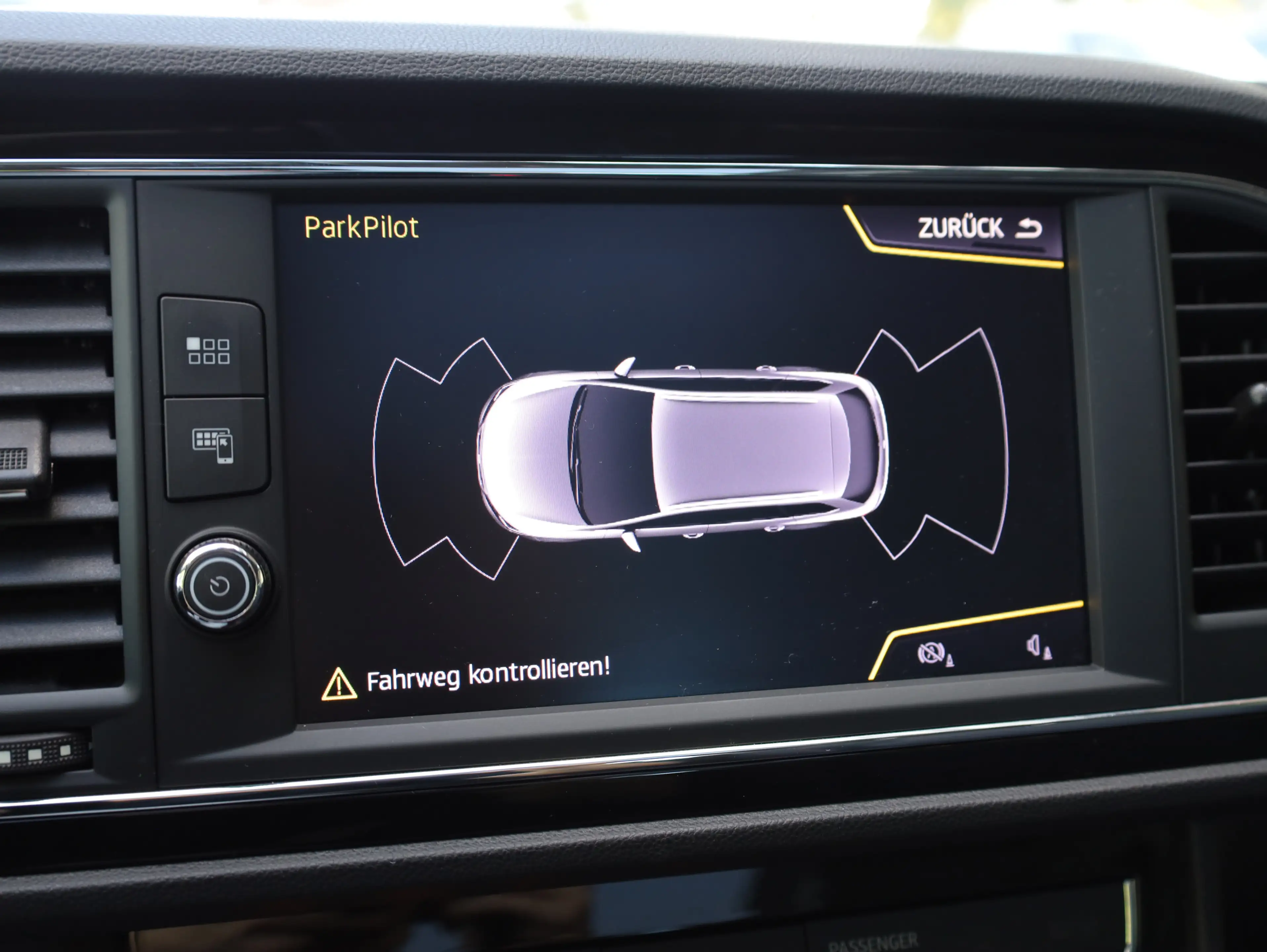 SEAT Leon FR* Tempomat*Panoramadach*SHZ*AHK* — photo 25