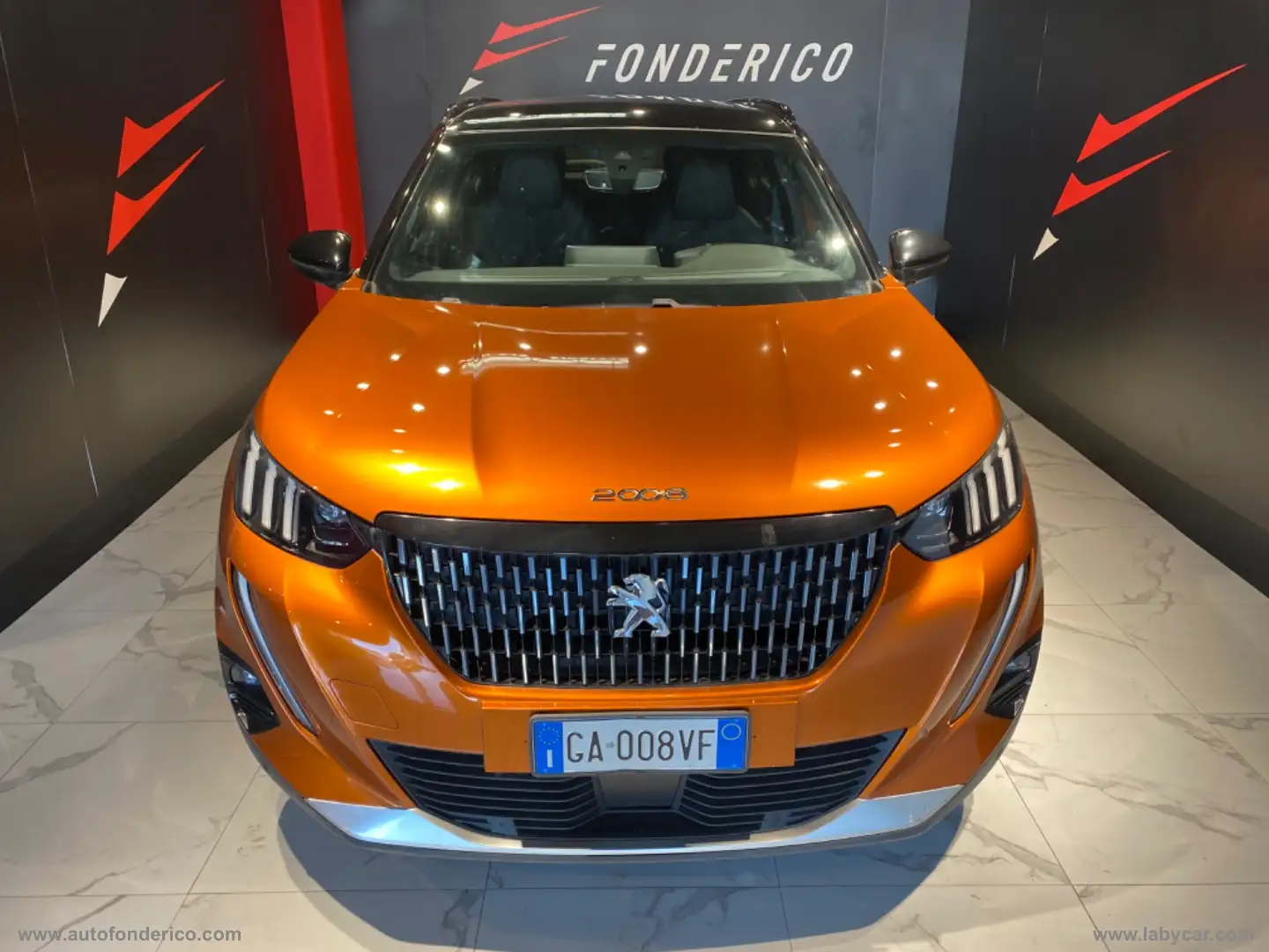 Peugeot 2008 BlueHDi 130 S&S EAT8 Allure Orange - 1