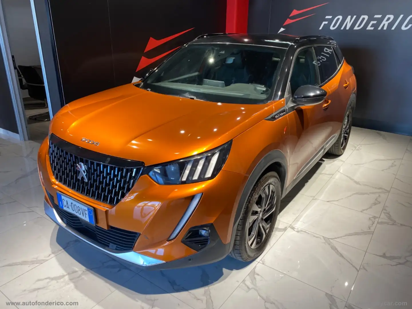 Peugeot 2008 BlueHDi 130 S&S EAT8 Allure Orange - 2