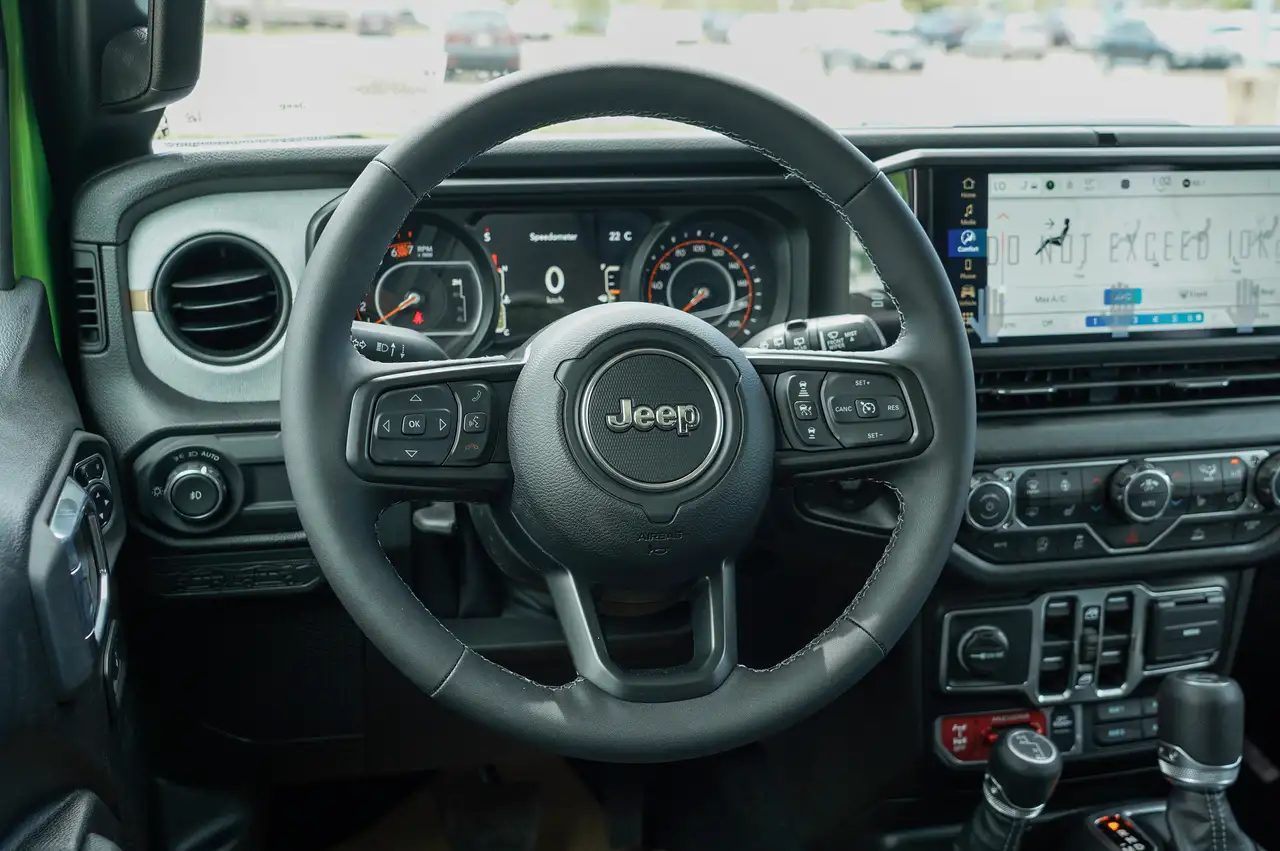 Jeep Wrangler снимка Jeep Wrangler