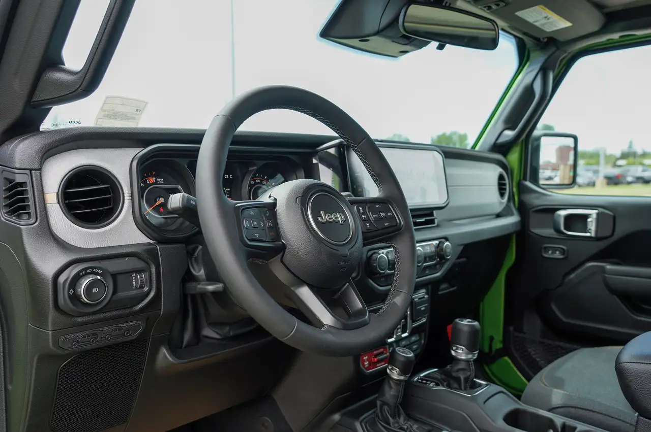 Jeep Wrangler снимка Jeep Wrangler
