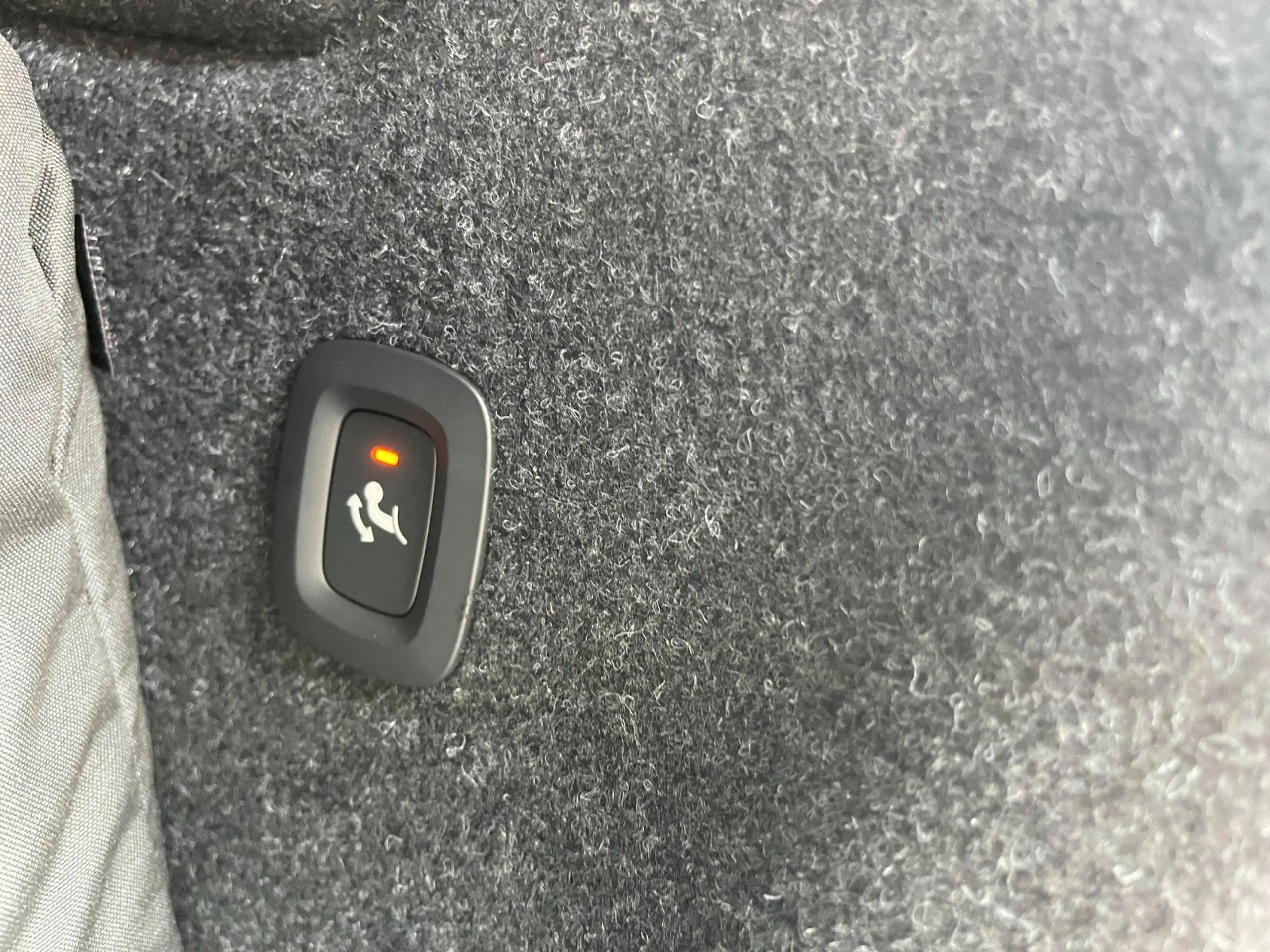 Volvo EX40 XC40 / EX40 Ultimate Dark Twin Motor — photo 10