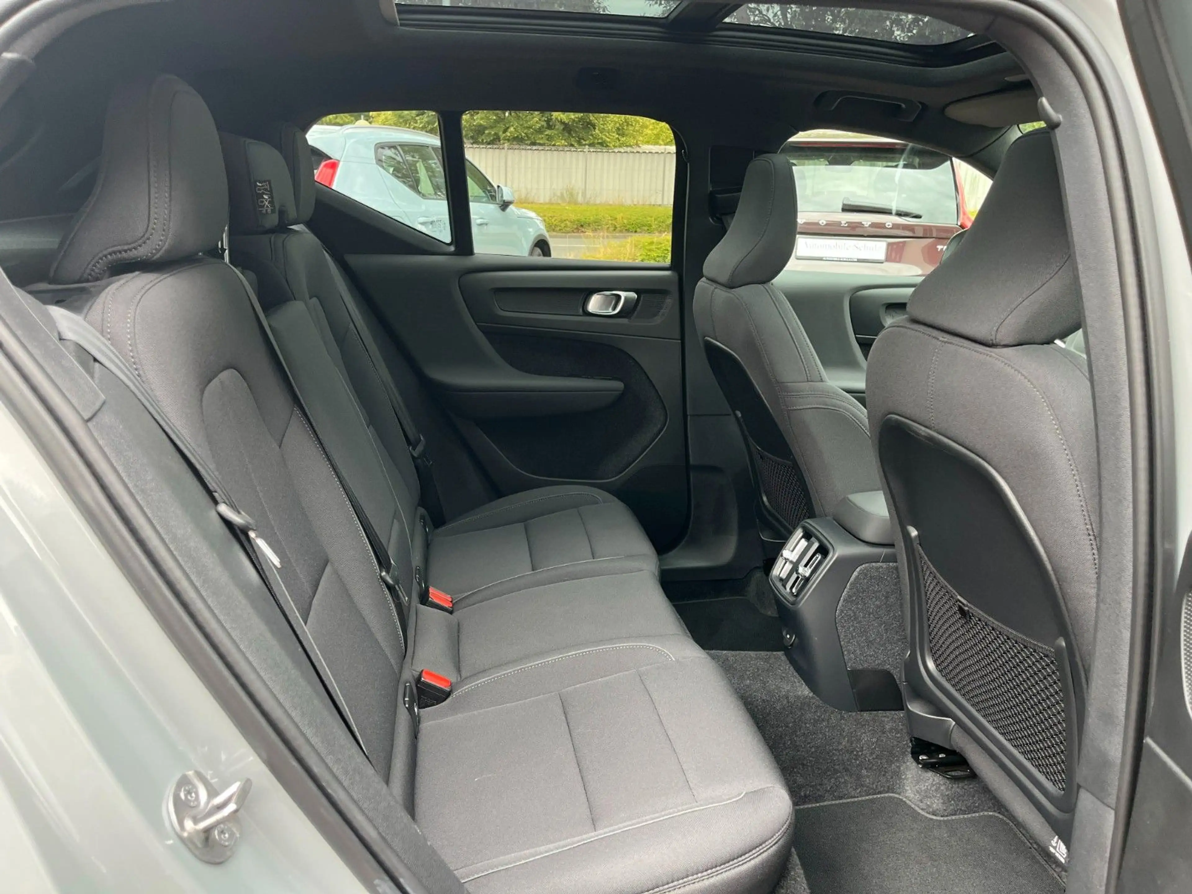 Volvo EX40 XC40 / EX40 Ultimate Dark Twin Motor — photo 30