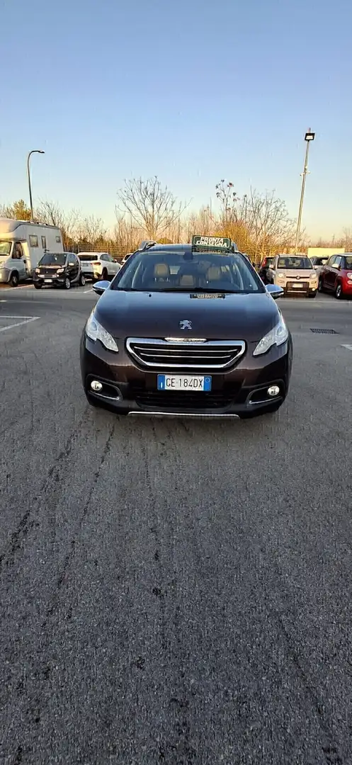Peugeot 2008 1.6 e-HDi 92 CV Stop&Start Allure Brun - 1