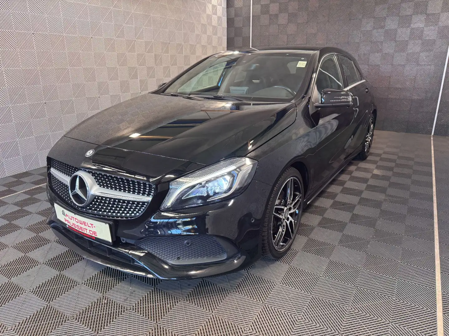 Mercedes-Benz A 180 *AMG LINE*TEMPO-LED-TOT.W-NAVI-PDC-SP.SITZE Noir - 2