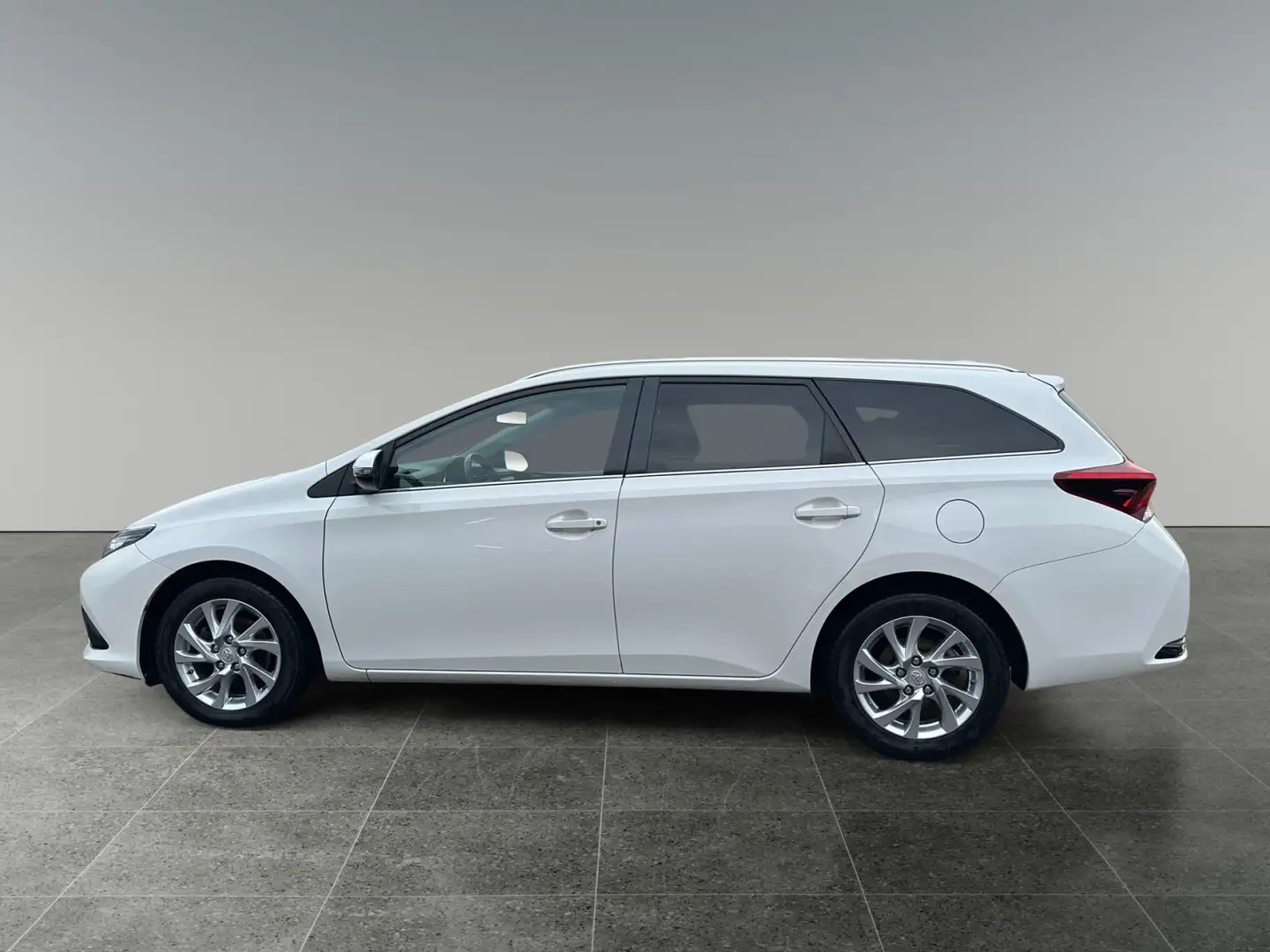 Toyota Auris 1,2T TOURING SPORTS EDITION45 8-fach bereift! Weiß - 2