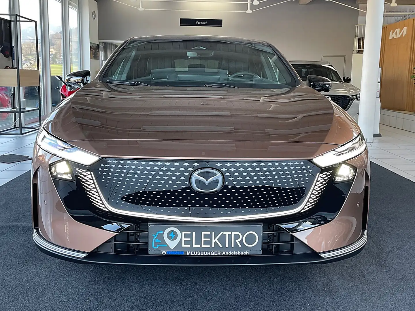 Mazda 6e Mazda 6 e 68,8 kWh Standard Range Takumi Rot - 2