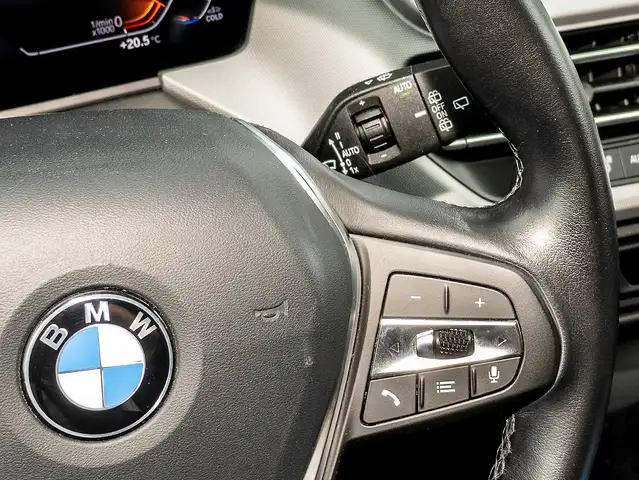 BMW 1 Series view 14
