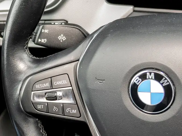 BMW 1 Series view 13