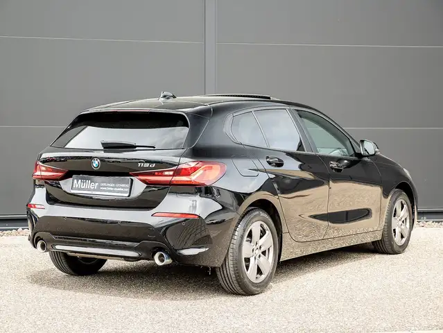 BMW 1 Series view 2