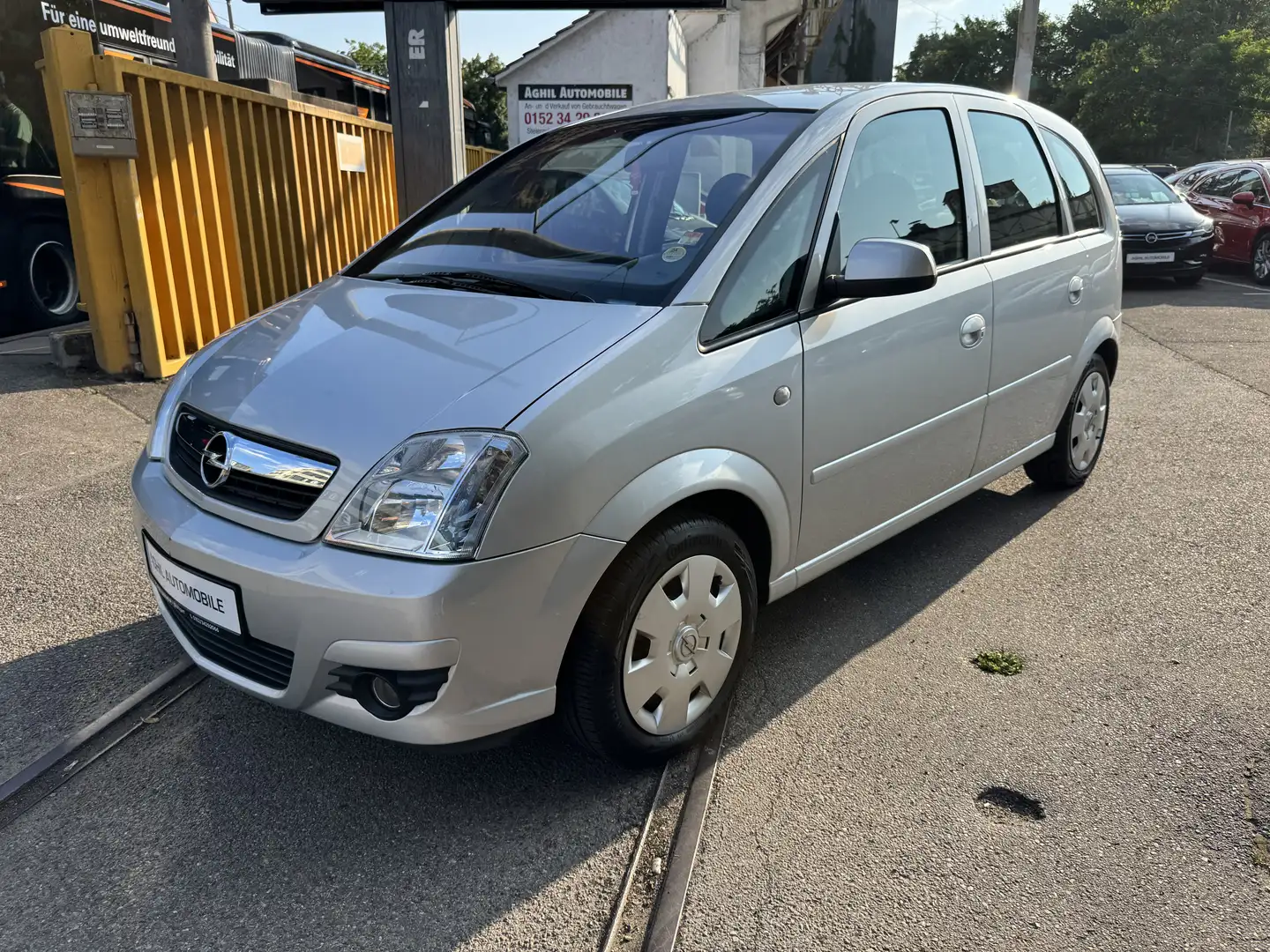 Opel Meriva Edition TÜV und HU neu Automatik Grau - 2