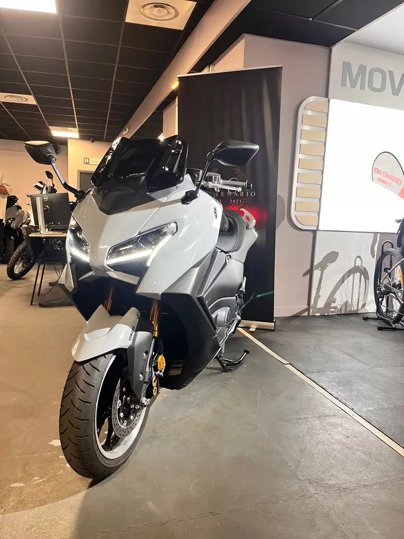 Yamaha TMAX 560 Gris - 2