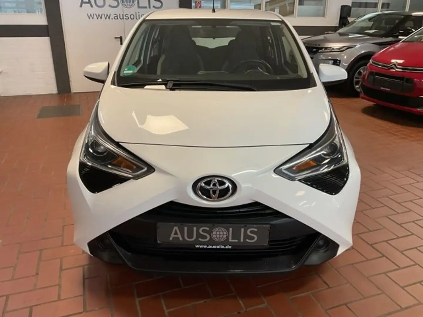 Toyota Aygo VVT x-play Kamera,Car Play, Sitzheizung Weiß - 2