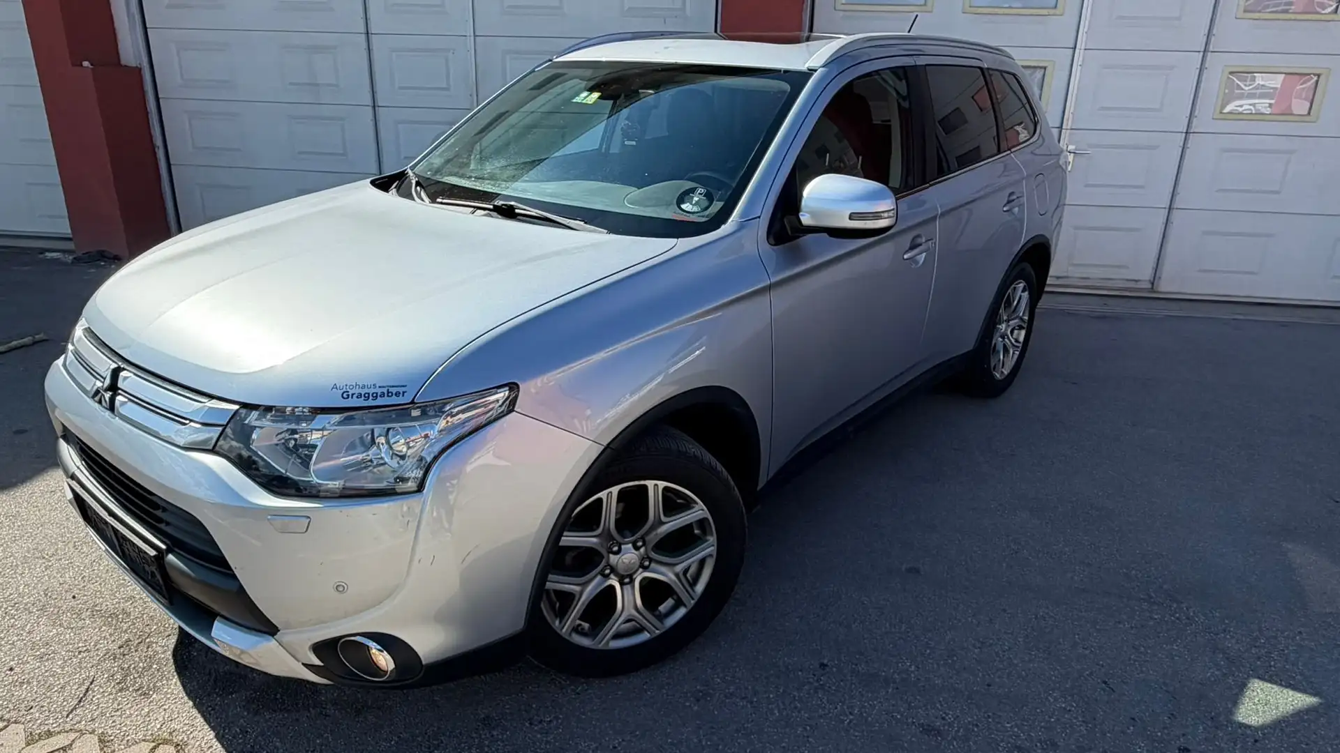 Mitsubishi Outlander 2,2 Instyle Aut. *Pickerl NEU* Grau - 1