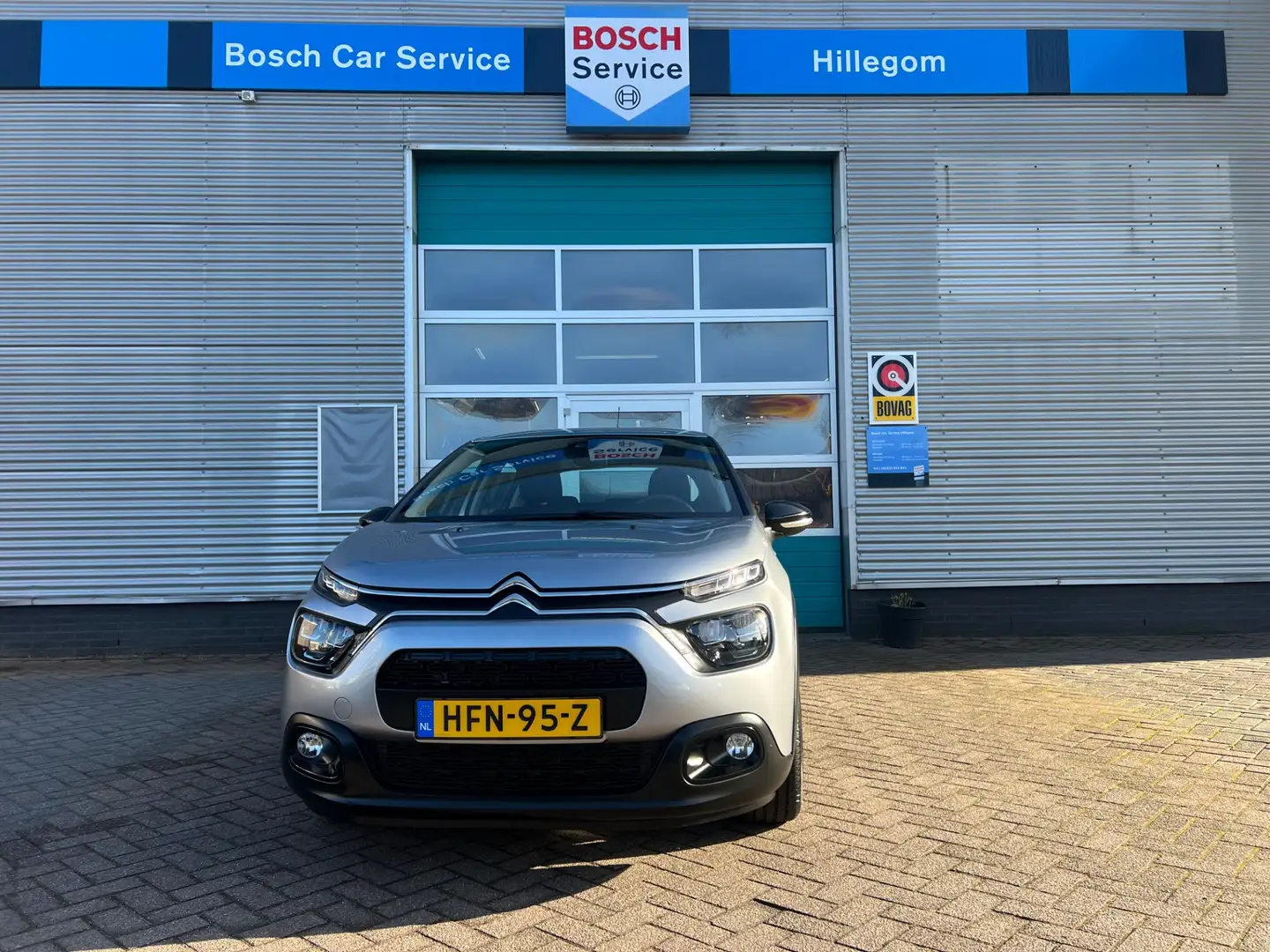Citroen C3 1.2 PureTech 83pk S&amp;S Max Grijs - 2