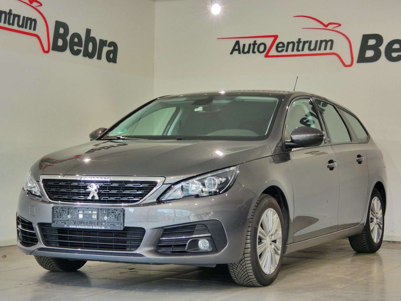 Second hand Peugeot 308 1.2