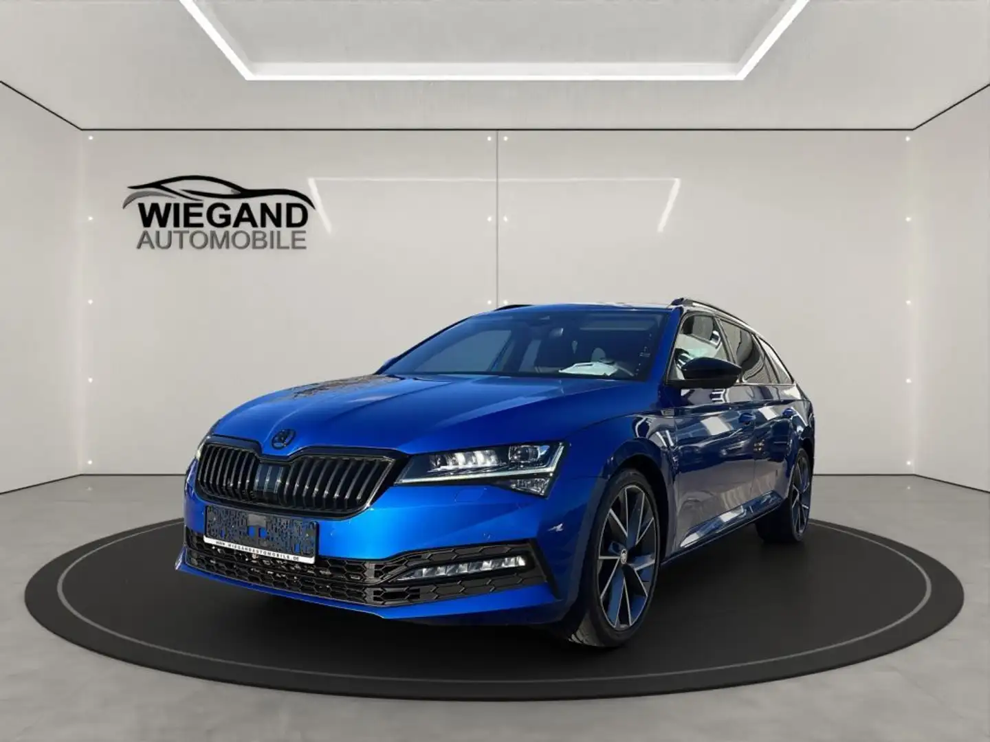 Skoda Superb Combi 2.0 TSI 4x4 Columbus+Sportline+StHZ Blau - 1