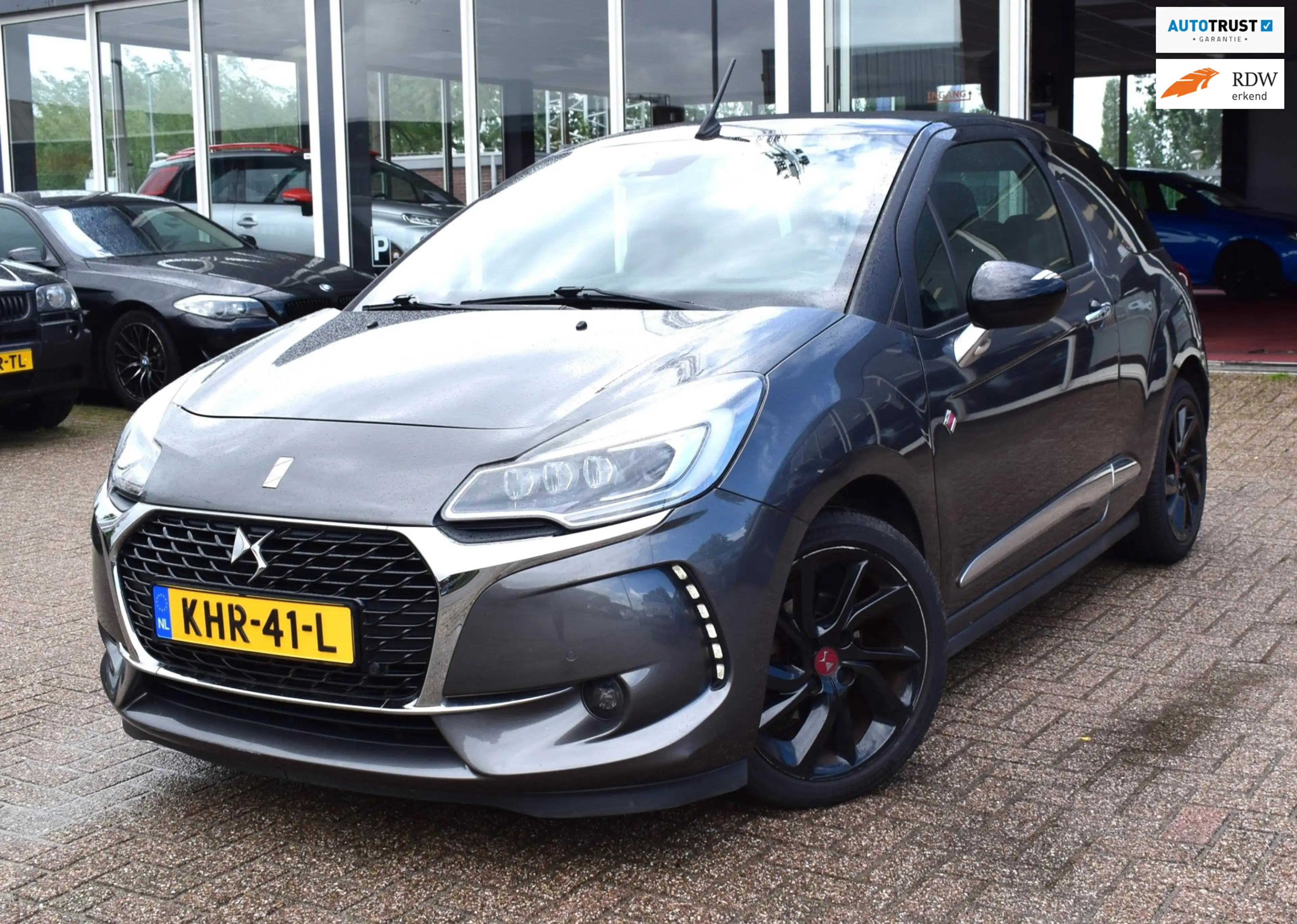 DS Automobiles DS 3 Cabrio 1.2 PureTech So Chic DS3 Cabrio Performance