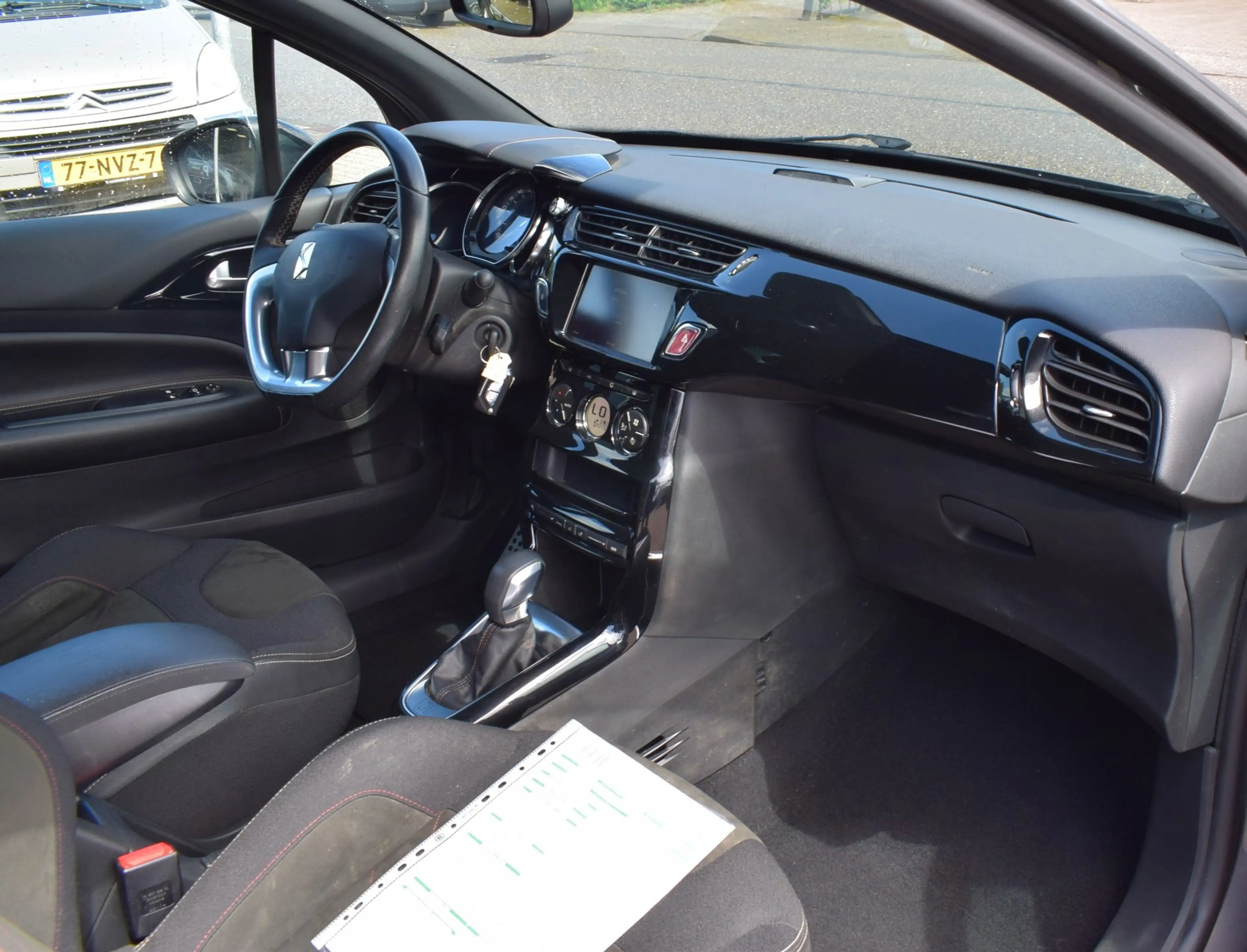 DS Automobiles DS 3 Cabrio 1.2 PureTech So Chic DS3 Cabrio Performance — photo 15