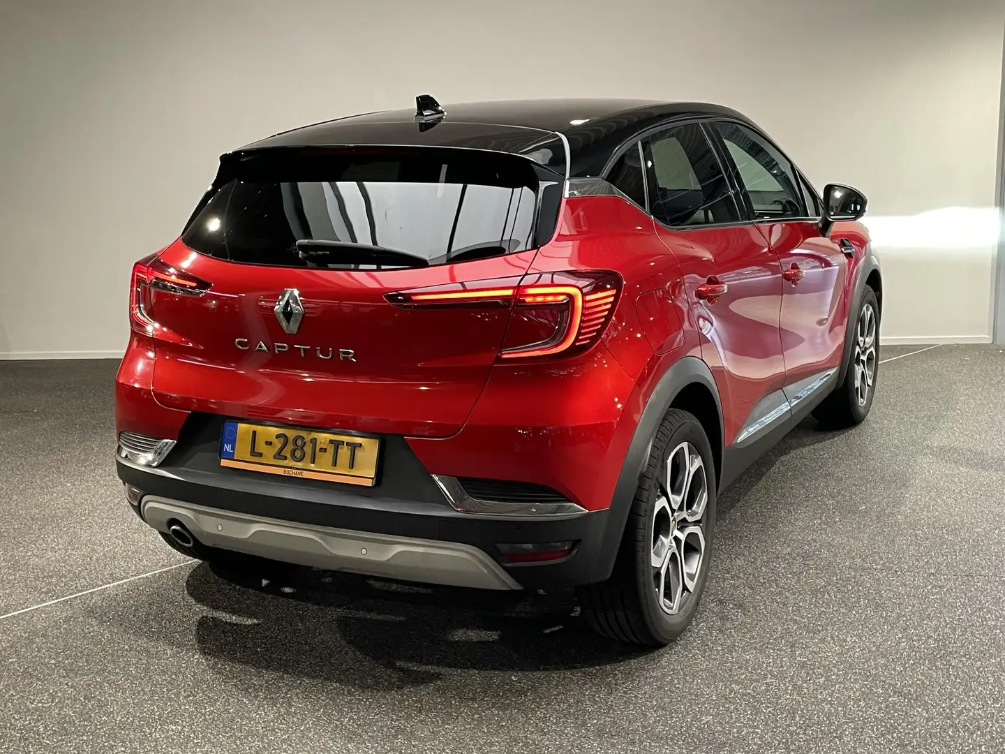 Renault Captur 1.3 TCe 130 Edition One | Navigatie | Clima Rood - 2