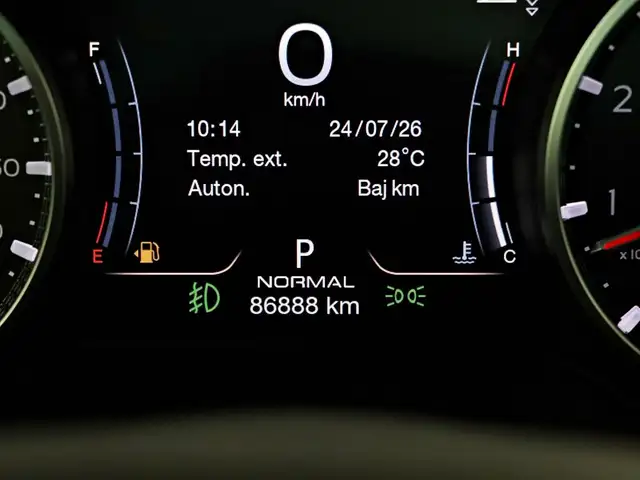 Maserati Levante view 11
