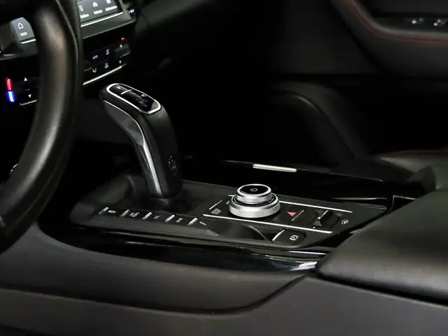 Maserati Levante view 14