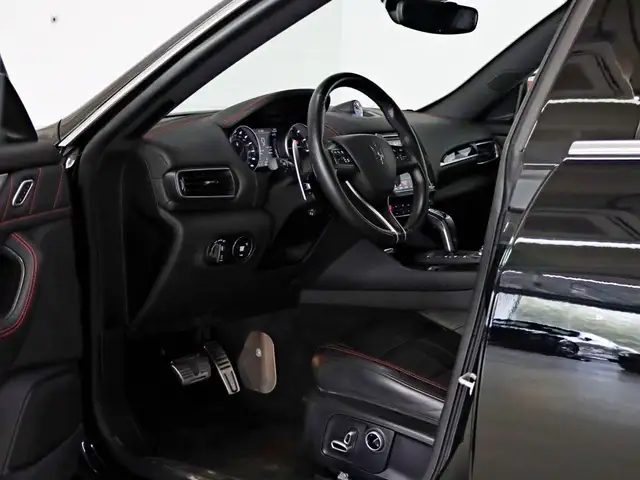 Maserati Levante view 7