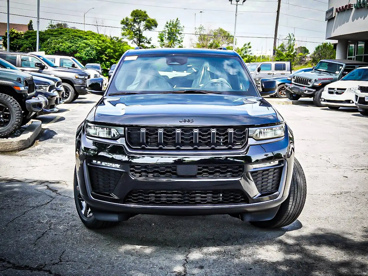 Jeep Grand Cherokee снимка Jeep Grand Cherokee