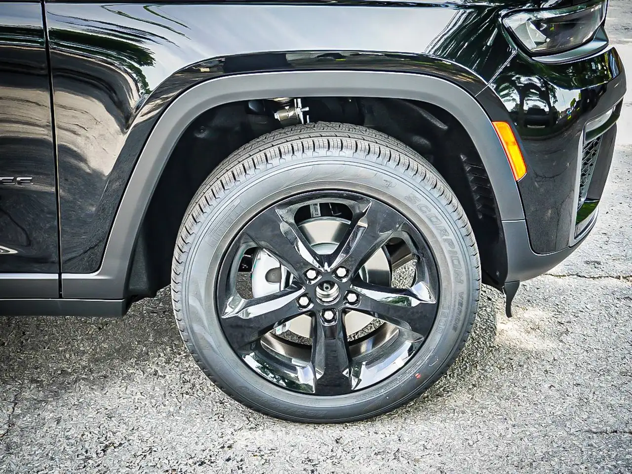 Jeep Grand Cherokee снимка Jeep Grand Cherokee