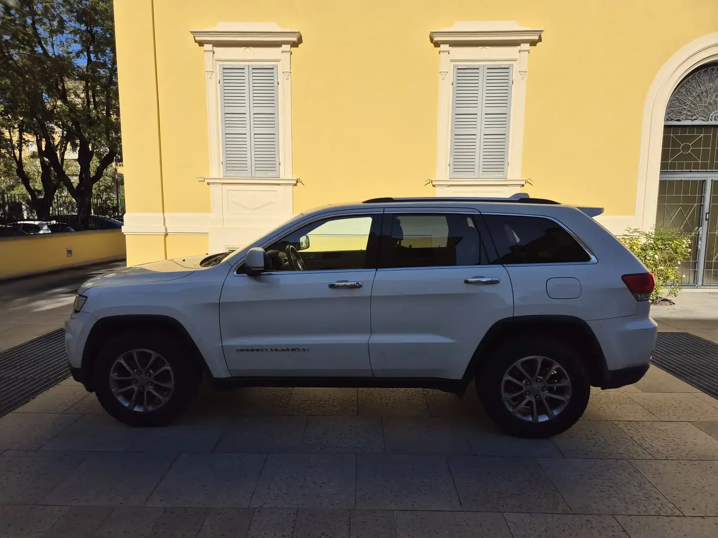 Jeep Grand Cherokee 3.0 crd V6 Limited Panorama UNICO PROPRIETARIO Weiß - 2