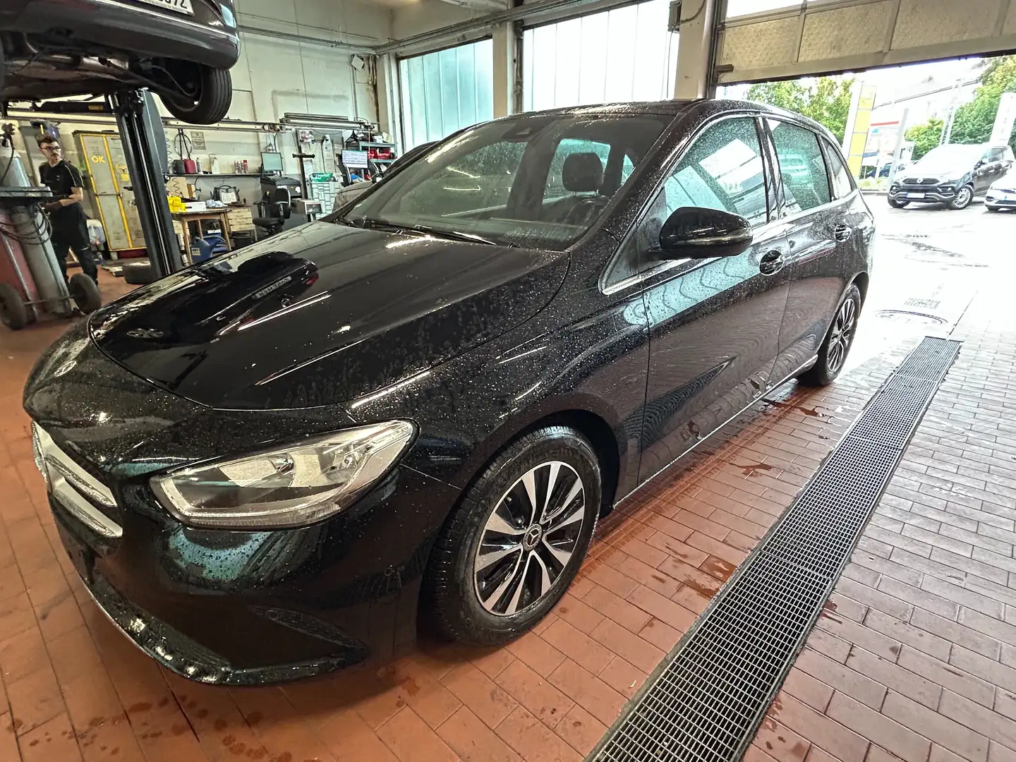 Mercedes-Benz B 200 B 200 d (247.012) Schwarz - 1